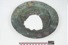 Foto von Bronzebreitrandschüssel (NHMW-PRAE-026417)